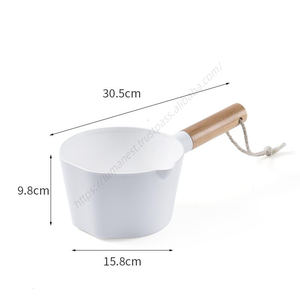 En gros O124 Louche de cuisine et de bain à long manche pour bébés et enfants, en plastique, servant également de gobelet à shampoing - Product Image 5