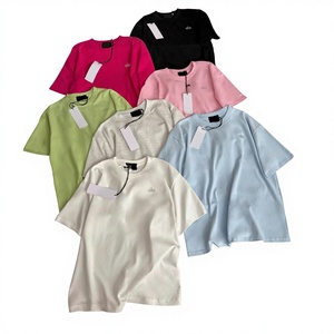 <span class=keywords><strong>Camiseta</strong></span> de <span class=keywords><strong>Mujer</strong></span> Premium A10 Versión Correcta con Logotipo Plateado, Cuello Redondo de Algodón Color Caramelo, Efecto 3D, Manga Corta - Product Image 1
