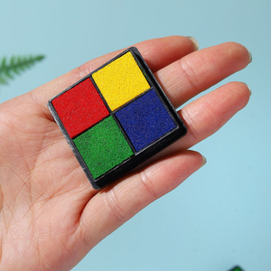 Offre Spéciale – Tampon Encreur Portable Mini 4x4cm 4 Couleurs pour Bricolage Manuel Bébé, Tampon Encreur Coloré Non Toxique pour Empreintes Digitales <span class=keywords><strong>et</strong></span> Jouets d'Enfants - Product Image 2