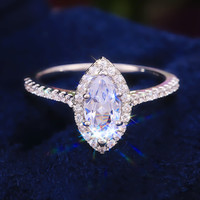 Huitan Groothandel Mode Vrouwen Zilver Valentines Diamanten Ringen Bruiloft Zirkonia Anillos Sieraden Verkopers Verlovingsring