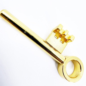 Accesorios de magia Kingmagic para trucos de cambio de llaves, venta al por mayor para fabricantes, para espectáculos de talento, interacción en plano cerrado y creación de ambiente. - Product Image 3