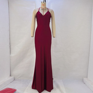 Maxi abito aderente <span class=keywords><strong>rosso</strong></span> 2025 primavera estate abito senza schienale in raso <span class=keywords><strong>con</strong></span> spalline sottili abito da Club Sexy scollato - Product Image 5