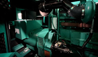 Genset Diesel Bekas Cummins KTA19-M3 523KVA Tipe Silent 400V 50Hz untuk Industri dengan Kanopi Kedap Suara