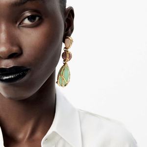 ต่างหูทรงหยดน้ำสไตล์ยุโรปอเมริกัน หรูหรา ระดับไฮเอนด์ ดีไซน์เรขาคณิต  อะคริลิกผสมโลหะชุบทอง - Product Image 4