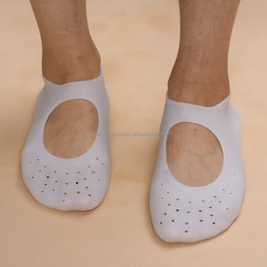 Callosités personnalisées protecteur de soins des pieds, chaussettes en silicone blanches, douces et respirantes, gel hydratant, chaussettes pour femmes - Product Image 3