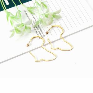 Pendientes de Aro Personalizables, Clásicos y Modernos, Chapados en Oro de 18K PVD, de Acero Inoxidable, con Corazón Hueco, Geométricos y Exagerados - Product Image 3