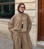 Ensemble coordonné pour femmes musulmanes, chemisier ample à fente latérale et pantalon assorti, vêtements décontractés islamiques respirants