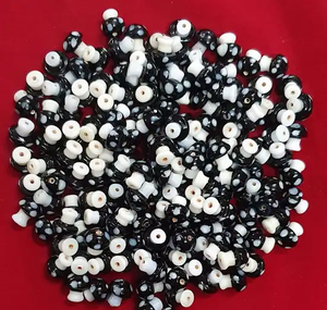 ลูกปัดแก้วงานฝีมือ FE สีแดง รูปทรงกลมและวงรี สีตามสั่ง บรรจุภัณฑ์แบบกล่องใหญ่ จากอุตรพัฒนา สำหรับทำเครื่องประดับ - Product Image 3