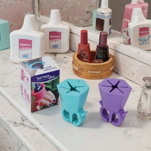 Soporte de Silicona para Pintura de Uñas, Herramienta de Soporte de Esmalte de Uñas Portátil y Reutilizable, Diseño Ajustable Antiderrames PARA EL Cuidado DE LAS Uñas - Product Image 2