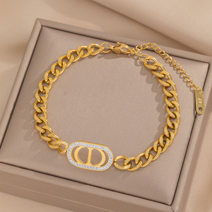 2022 Luxury Letter Double <span class=keywords><strong>G</strong></span> C C <span class=keywords><strong>collana</strong></span> e bracciale marche famose Charms CC gold jumbo orecchini ciondolo designer con cristalli - Product Image 6
