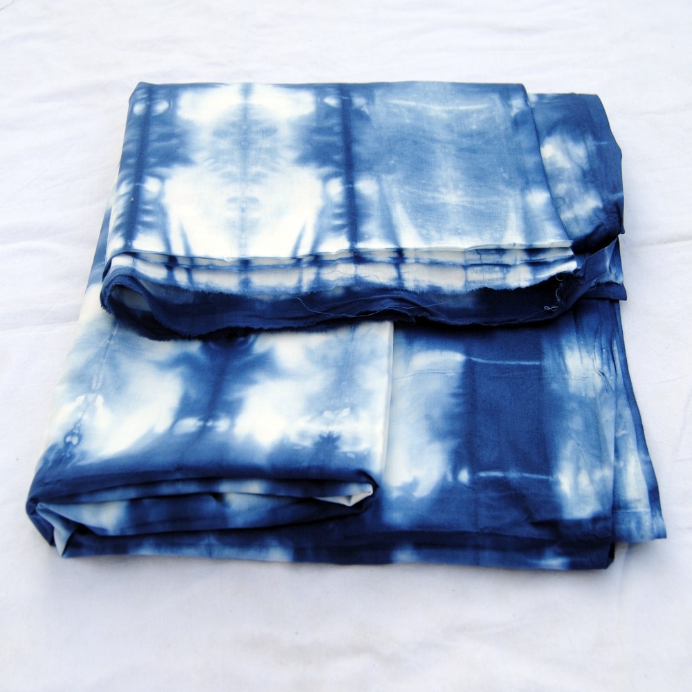 Krawatte gefärbt individueller Druck Baumwolle Shibori Stoff Indigo Blau Sommer Mode indische handgemachte Lauf-Wirf-Stoff Großhandel