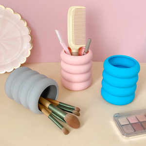 New Round pen holder - student desk office stationery pen barrel - silicone multi-functional <b>makeup</b> and beauty pen storage <b>box</b> - Product Image 3