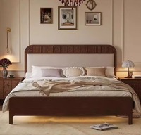 Lit double king size en bois massif au design nordique moderne, avec tête de lit souple, ensemble de meubles de chambre à coucher de haute qualité, vente en gros