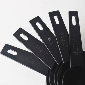 Juego de Diez Piezas de Cucharas y Tazas Medidoras sin Boca del Fabricante, Herramientas Pequeñas Creativas para Hornear en la Cocina, para Medir Gramos de Harina - Product Image 2