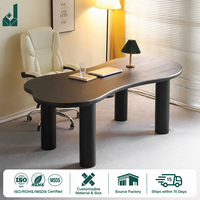 Tavolo da Conferenza di Design Nordico in MDF, Scrivania per Ufficio Moderna e Semplice, Tavolo per Computer dalla Forma Irregolare, Scrivania per Spazi di Lavoro