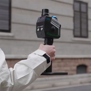 GreenValley LiGrip O2 Lite : Équipement de topographie 3D portable léger avec module RTK et LiDAR SLAM - Product Image 5