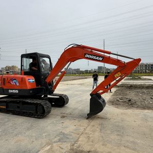 Machine d'excavatrice Doosan DH55 d'occasion à bas prix de haute qualité DOOSAN 55 en stock à vendre - Product Image 5