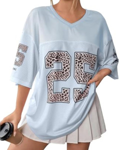 Tonton Factory Vente en gros de t-shirts en jersey pour femmes, t-<span class=keywords><strong>shirt</strong></span> oversize Y2k, t-<span class=keywords><strong>shirt</strong></span> à manches courtes avec imprimé de lettres et de chiffres, col en V, t-<span class=keywords><strong>shirt</strong></span> de <span class=keywords><strong>sport</strong></span> - Product Image 1
