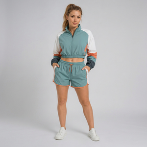 Ensemble coupe-vent décontracté pour femme, veste et short légers et confortables, tenue de sport élégante et résistante 2-en-1 - Product Image 1
