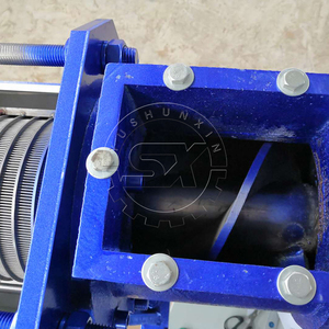 Iyi kalite otomatik kümes hayvanları atık susuzlaştırma makinesi/tavuk gübresi kurutucusu/inek gübresi susuzlaştırma makinesi - Product Image 3