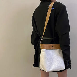 韓国風防水スリングレディースメッセンジャーウォッシャブルクラフト紙クロスボディショルダーバッグ - Product Image 5