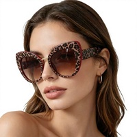 Lunettes de soleil pour femmes, style punk, monture œil-de-chat, monture intégrale, style européen et américain - Polyvalentes pour l'extérieur avec protection UV
