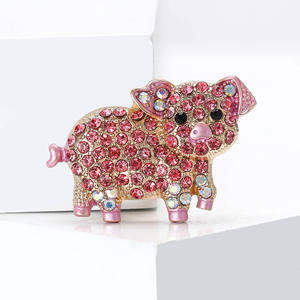 Mignon délicat strass petit <span class=keywords><strong>cochon</strong></span> rose <span class=keywords><strong>broche</strong></span> femmes manteau Cardigan événement fête sac à dos décoratif vêtements accessoires - Product Image 6