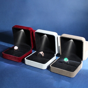 Boîte à bijoux en velours style classique pour bagues et colliers, petite boîte à bijoux, personnalisation possible, vente en gros de boîtes à bijoux avec éclairage - Product Image 3