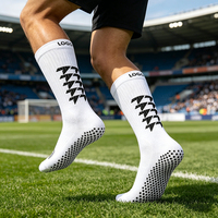 Chaussettes de sport respirantes en maille tricotée personnalisées pour le football, la course à pied, chaussettes mi-mollet avec grip antidérapant en Spandex/Coton