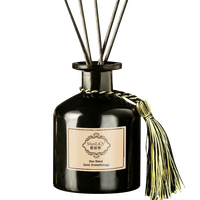 Bouteille de diffuseur de roseau en verre écologique de luxe de 200ml en gros avec des bâtons de rotin accessoires de désodorisants de salle de bains d'hôtel à la maison