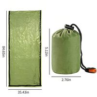 Sac de couchage d'urgence thermique vert imperméable pour adultes, idéal pour la survie des sans-abri