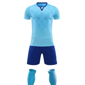 Maillots de football hautement personnalisés. Nous prenons en charge les commandes que nos concurrents n'osent pas prendre en charge. Contactez-nous pour plus d'informations. - Product Image 1