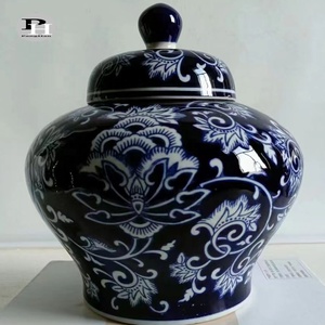 Bình Gốm Sứ Cổ Màu Xanh Đậm Và Trắng Jingdezhen Sang Trọng Kèm Hoa - Product Image 2