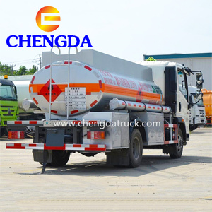 Nuevo usado 4*2 Sinotruck Howo 5000 litros 5000L 8000L Mini pequeño camión <span class=keywords><strong>cisterna</strong></span> <span class=keywords><strong>de</strong></span> aceite ligero camión tanque <span class=keywords><strong>de</strong></span> combustible camiones precio - Product Image 3