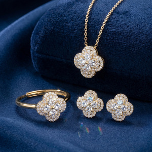 Juego de Joyas de Moissanita Trébol de Cuatro Hojas, Plata de Ley 925, Chapado en Platino/Oro de 14K, Color D, VVS1, Collar, Anillo y Pendientes para Mujer - Product Image 3