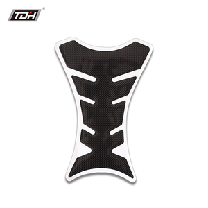 <span class=keywords><strong>Pegatina</strong></span> para tanque de combustible de motocicleta de fibra de carbono 5D, almohadilla <span class=keywords><strong>antideslizante</strong></span> Universal, autoadhesiva negra para Scooter, calle, todoterreno - Product Image 3