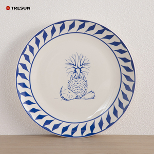 <span class=keywords><strong>Service</strong></span> de table en <span class=keywords><strong>porcelaine</strong></span> fine de qualité supérieure pour 8 personnes, comprenant soucoupes à dessert, soucoupes à soupe, tasses à thé, pot à thé personnalisé et bol à soupe. - Product Image 5