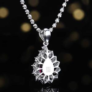 Colgante de rubí natural de Mozambique de 1.02 ct, sin calentar, color sangre de paloma, conjunto de joyería de oro macizo de 18 quilates con 36 diamantes auténticos sudafricanos - Product Image 4