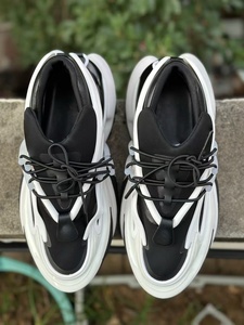 Zapatillas de Baloncesto de Malla para Hombre de Alta Calidad, Diseño Moderno, Ligeras, Transpirables, con Amortiguación - Product Image 4