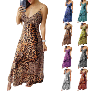 Nuovo abito da donna con stampa leopardata e farfalle, abito lungo senza maniche con scollo a V - Product Image 2