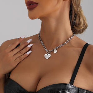 European and American Cross-Border Punk Metal Collarbone Disco Trendy Female Internet Celebrity Thick Chain Heart <b>Necklace</b> - Product Image 4