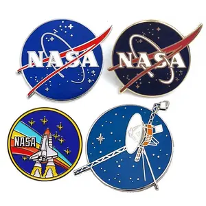 Grosir Kustom Pin Lencana Kelepak Logam Pin NASA Pin Keras Produsen Pin Enamel