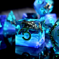 HS DICE DND – Nouveau style – Lot de dés polyédriques en résine à logo personnalisé, motif tentacule de pieuvre océanique, pour jeux de société Dungeons and Dragons (D&D)