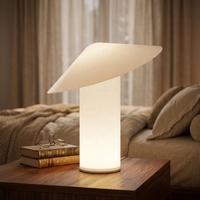 Lampe de table en forme de champignon blanche, design moderne et luxueux, minimaliste, pour chambre d'hôtel, décoration de chevet, éclairage artistique