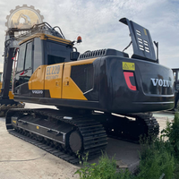 Excavatrice sur chenilles Volvo Ec220 d'occasion de haute qualité, modèle 2023, moteur, boîte de vitesses et PLC d'origine inclus. En stock.