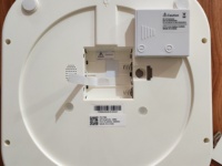 Boîte à médicaments intelligente WiFi OEM en ABS, distributeur automatique de pilules à 21 compartiments, alarmes, verrouillage, écran LCD, batterie au lithium, coupelles amovibles, pour seniors