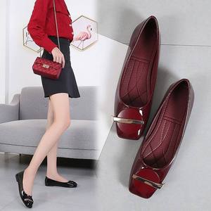 Nuove bellissime scarpe rosse da sposa e damigella d'onore scarpe da sposa selvagge cinesi e occidentali grandi dimensioni <span class=keywords><strong>41</strong></span> scarpe da ufficio di lusso da donna - Product Image 4