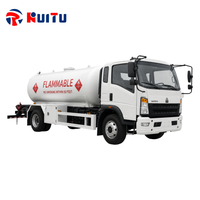 Camion-citerne diesel anti-corrosion en acier inoxydable HOWO 2026 150-250HP 4X2 6m³ 8m³ pour livraison de carburant, 5-10T MGV
