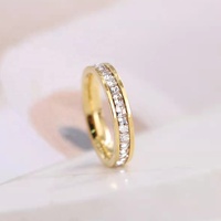 Anlaufbeständige Luxus-Ringe aus Vergoldetem Edelstahl mit Glänzenden Quadratischen Zirkonia-Steinen für Damen und Herren als Hochzeitsschmuck