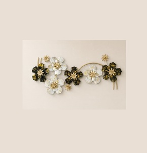 Arte Metálico de Pared de Primera Calidad con Diseño de Hojas para Decoración Moderna del Hogar y Exhibición en Paredes de Oficina - Product Image 1